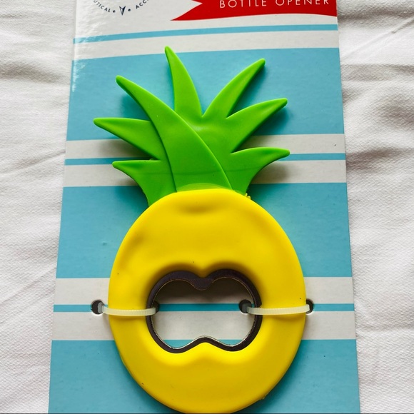 Bottle opener Pineapple. ADORABLE! - Picture 4 of 9